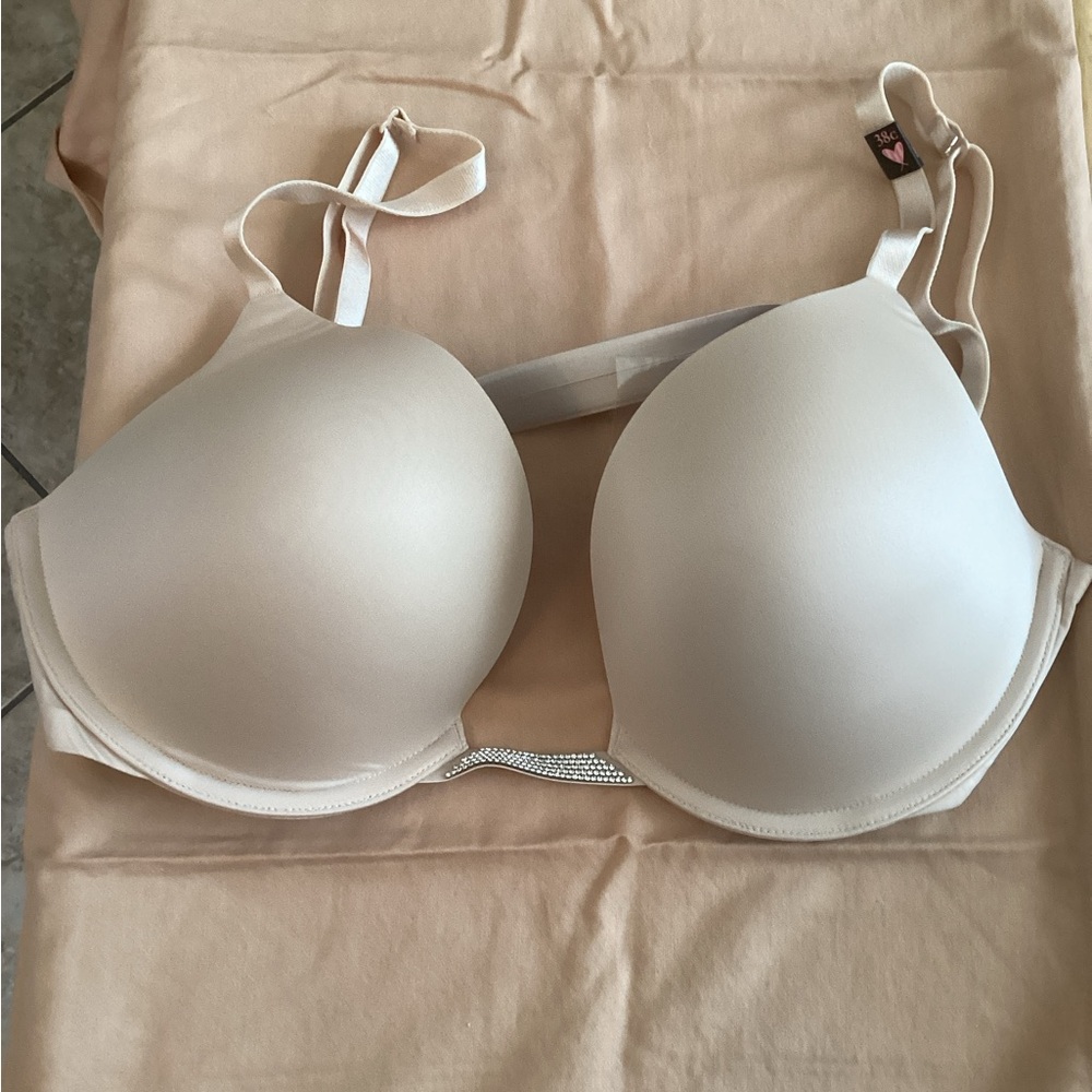 Victoria's Secret Cream Plunge Bra with Seamless Padding